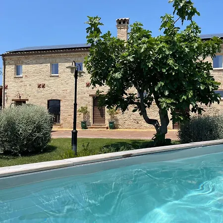 Selvagiurata Villa